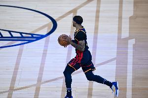 底薪真香！小佩顿5中5高效拿下11分2板1助