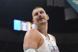 随便打打！约基奇9中6拿到12分9板6助1断1帽