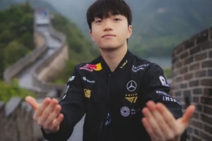 Jankos称赞Keria：他的巴德强得不真实，简直一个人统治比赛