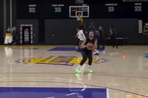 无惧干扰！绕桶接球三分连续命中 东契奇最新训练动态来袭