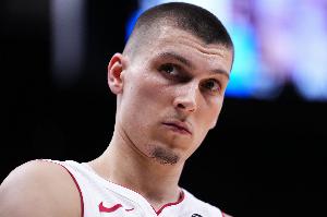 名记：热火今年实力比上赛季更强 他们有机会跻身东部前四