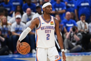 亚历山大在揭幕战加时取胜&35分5助攻多次抢断 89年乔丹后首人