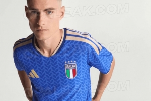 意大利2026年主场球衣谍照：蓝金配色致敬2006年世界杯夺冠