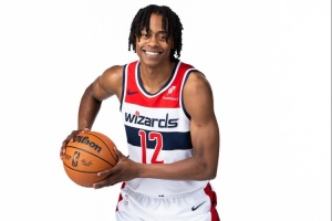 有点实力！奇才6号秀特雷-约翰逊半场10中6&三分5中3砍15分2板2助