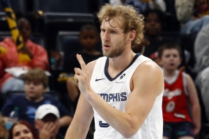 真挚的祝福！祝灰熊球员乔克-兰代尔30岁生日快乐！