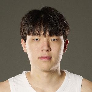 媒体人：杨瀚森精神状态变好了些 我觉得今天能打10-13分钟