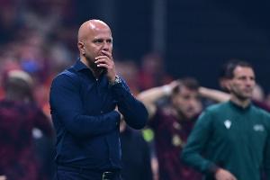 桑德斯：斯洛特派出年轻阵容是自找麻烦，他应学阿尔特塔那样轮换