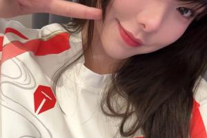 mayumi更博：求求你们了TES, 我跪求你们！！ 你们是中国最后的希望了