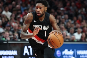 开拓者官方：韦斯利因右脚受伤 本场比赛不会回归