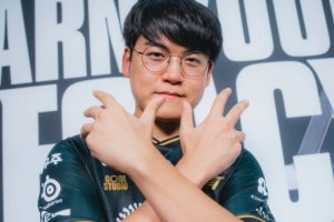 LOL官方分享Gumayusi照片并配文：Gumayusi的新姿势刚刚出炉