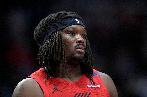 美记：罗威已从发展联盟回归开拓者 接近迎来赛季首秀！