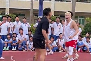 卧槽，你跟我说这是女高中生？这球技也太TM强了吧？