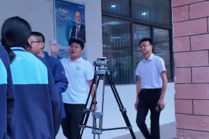 风韵犹存好身材！乔治娜这身材谁看了谁不迷糊，C罗都迷糊了