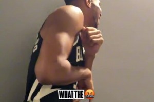 给我大哥送祝福！热火球员闯入美国男篮主教练斯波新闻发布会