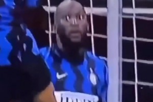 重温卢卡库国米名场面：桑切斯头球瞬间，铁憨憨眼神都亮了