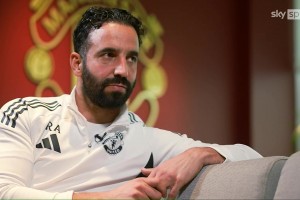 可怕的T9❗️当年双红会，托雷斯硬扛费迪南德拉拽破门