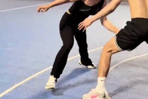 球技比穿搭更有说服力