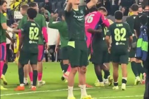 今夜不设防！欧冠9场狂轰43球，三队单场灌进6+进球！