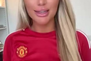 依旧会玩！曼联网红女球迷：我真的希望利物浦球迷们都没事！