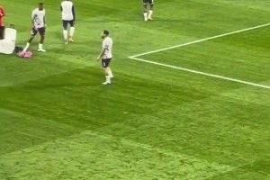 装X成功！这个穿裆会是切尔基计划好的吗？