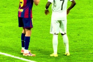 感觉维尼修斯就像小孩一样，挺好玩这人，还和库巴西分享水