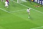 风华正茂！欧冠官推晒当年梅西阻断小小罗反击镜头
